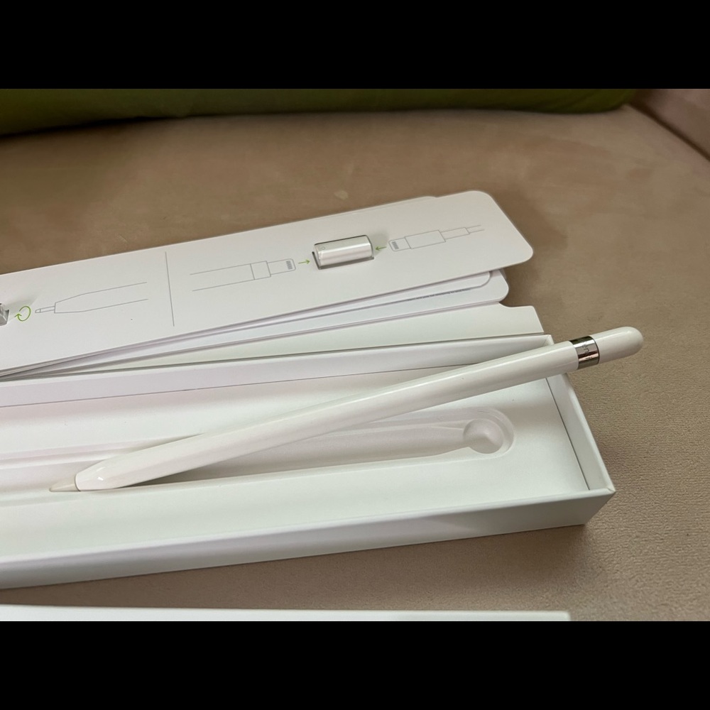 Apple IPad pen (1st Gen) (pencil only)